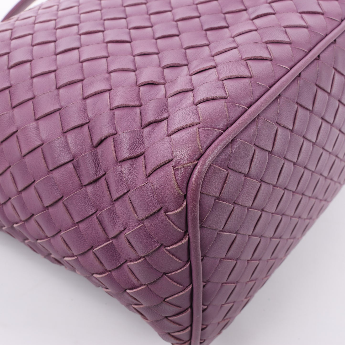 Bottega Veneta Sac à bandoulière en cuir Intrecciato en violet