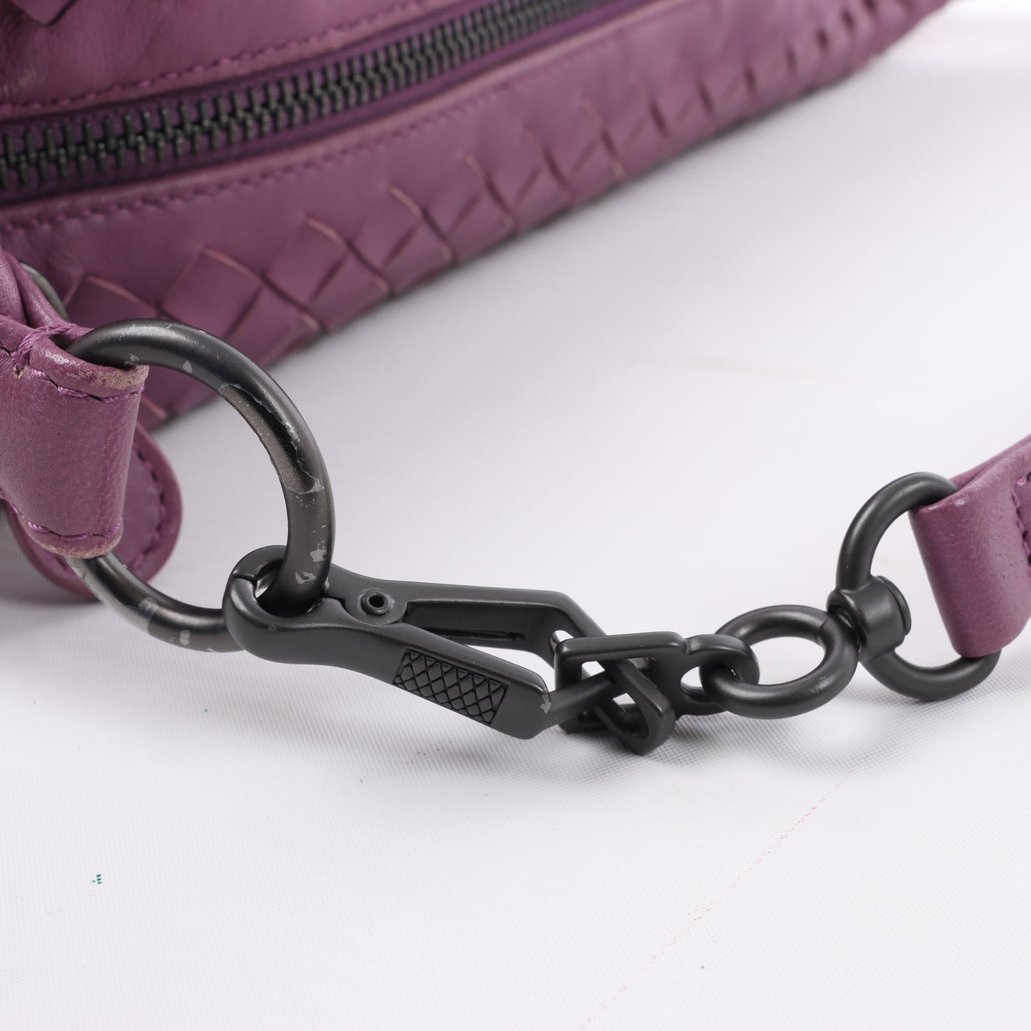 Bottega Veneta Sac à bandoulière en cuir Intrecciato en violet