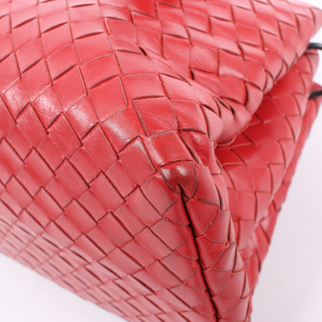 Bottega Veneta Intrecciato Roma Leather Handbag in Red