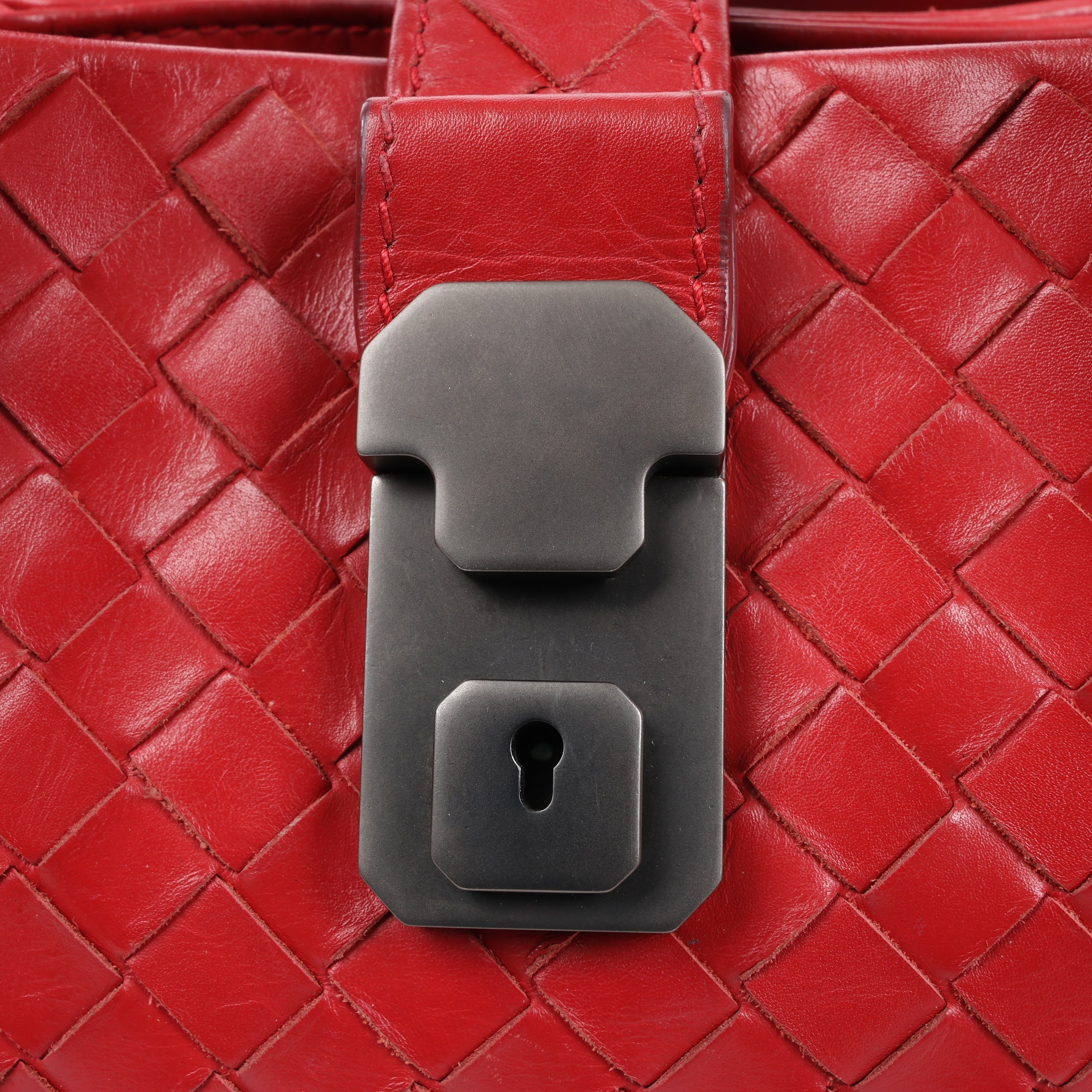 Bottega Veneta Intrecciato Roma Leather Handbag in Red
