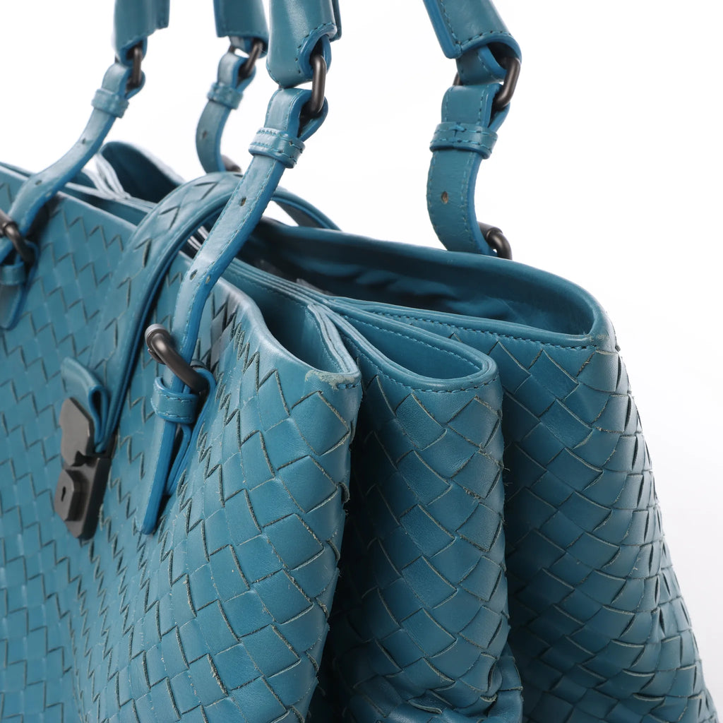 Bottega Veneta Intrecciato Roma Leather Handbag in Blue