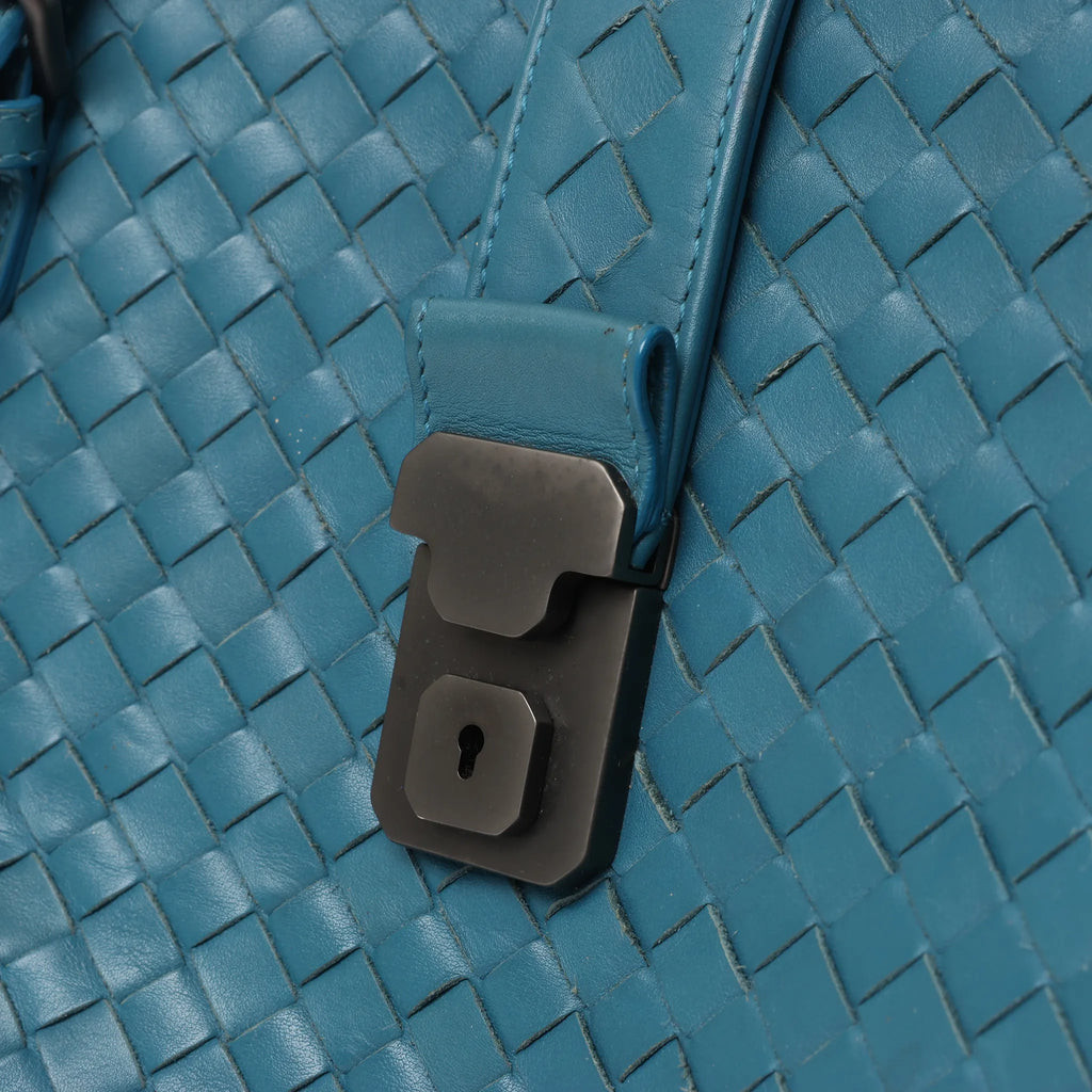 Bottega Veneta Intrecciato Roma Leather Handbag in Blue
