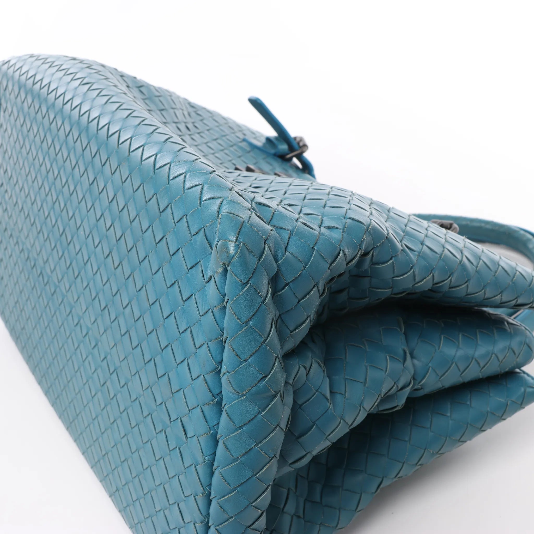 Bottega Veneta Intrecciato Roma Leather Handbag in Blue