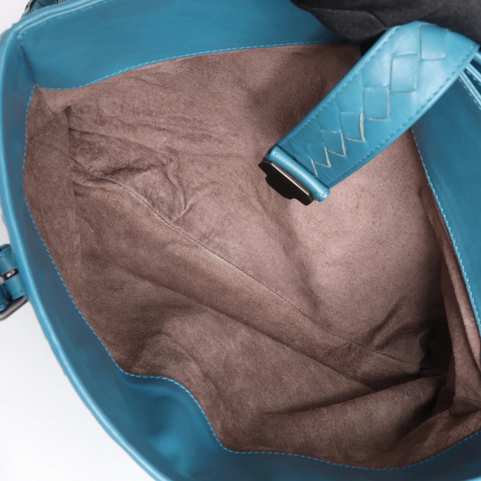 Bottega Veneta Intrecciato Roma Leather Handbag in Blue
