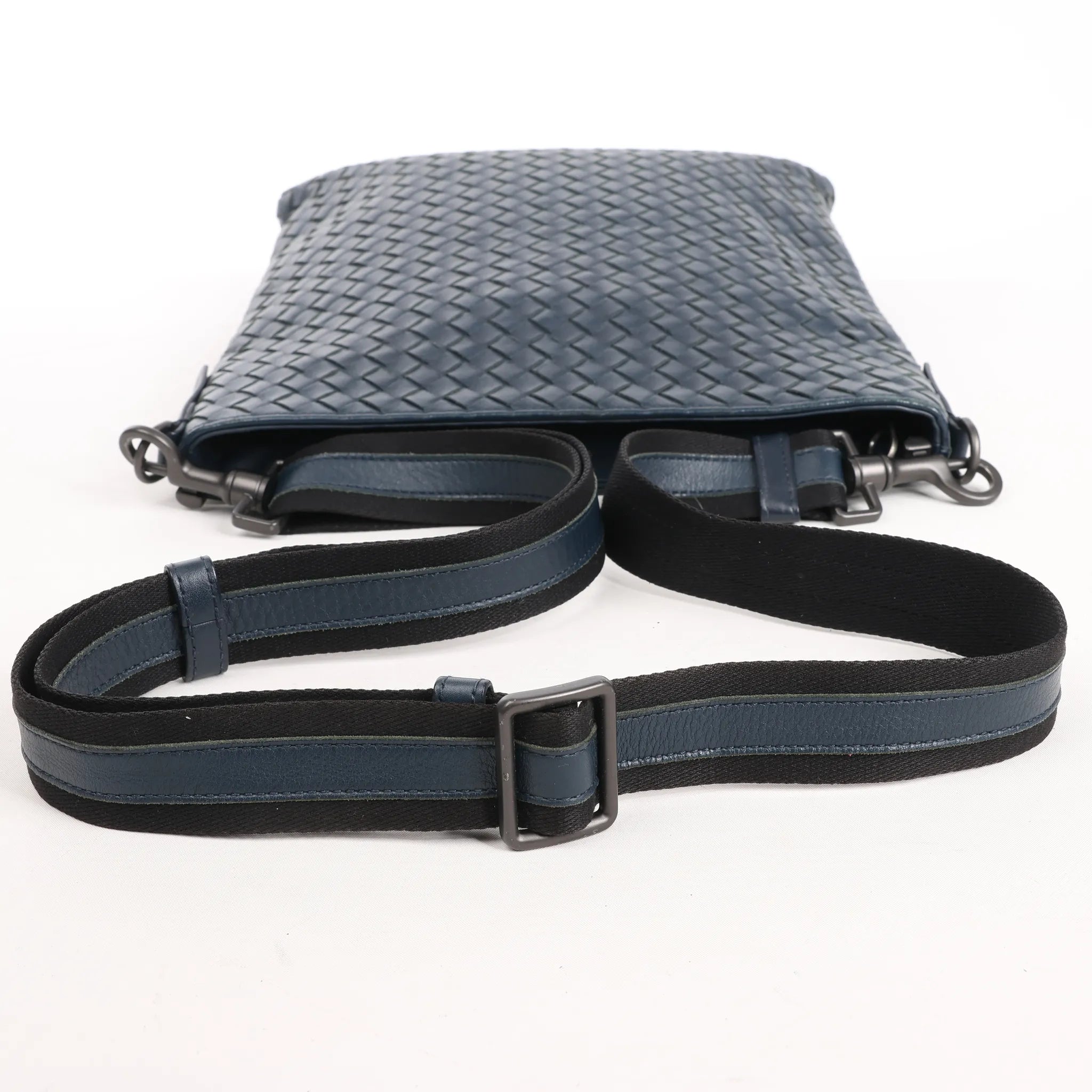 Bottega Veneta VN Intrecciato Crossbody Messenger Bag in Navy Blue