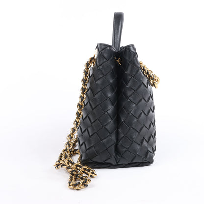 Bottega Veneta Intrecciato Petit sac à main 2 voies en cuir Andiamo en noir