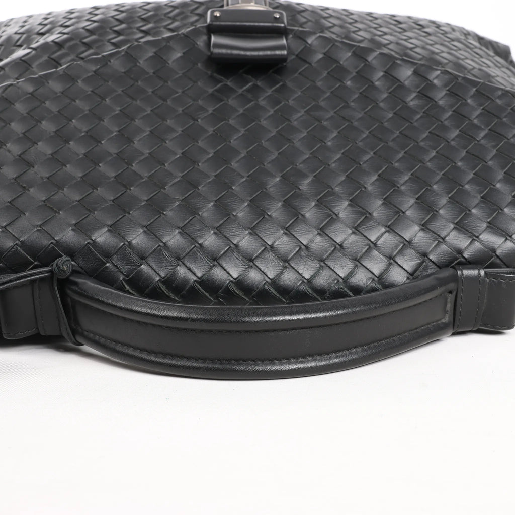 Bottega Veneta Intrecciato Leather Handbag in Black