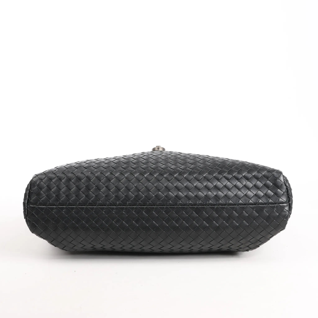 Bottega Veneta Intrecciato Leather Handbag in Black
