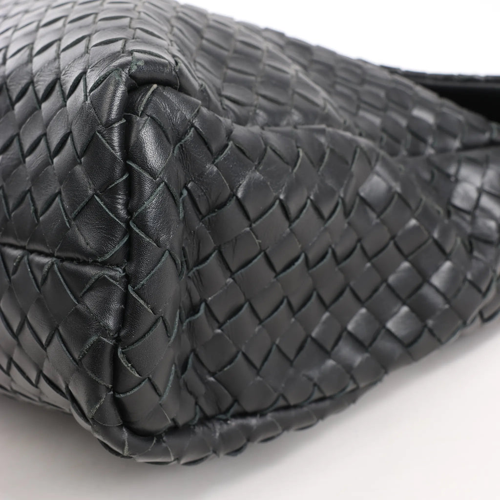 Bottega Veneta Intrecciato Leather Handbag in Black