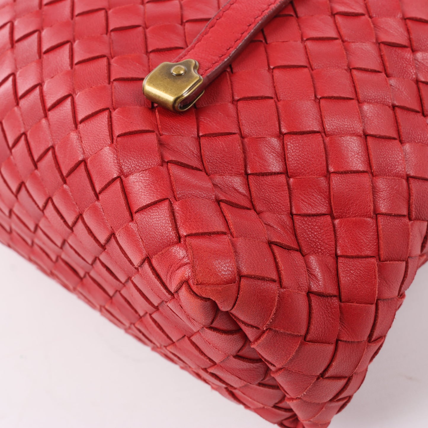 Bottega Veneta Intrecciato Leather Handbag in Red