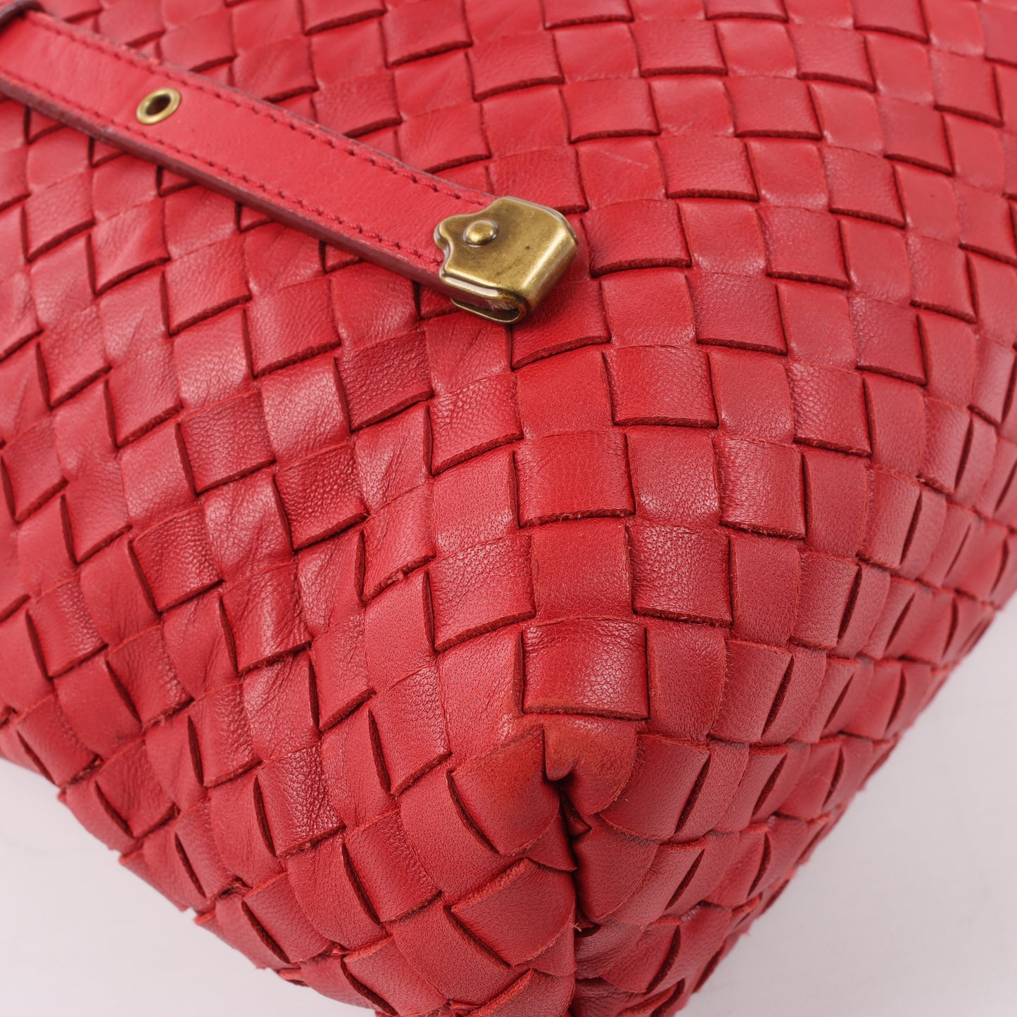 Bottega Veneta Intrecciato Leather Handbag in Red