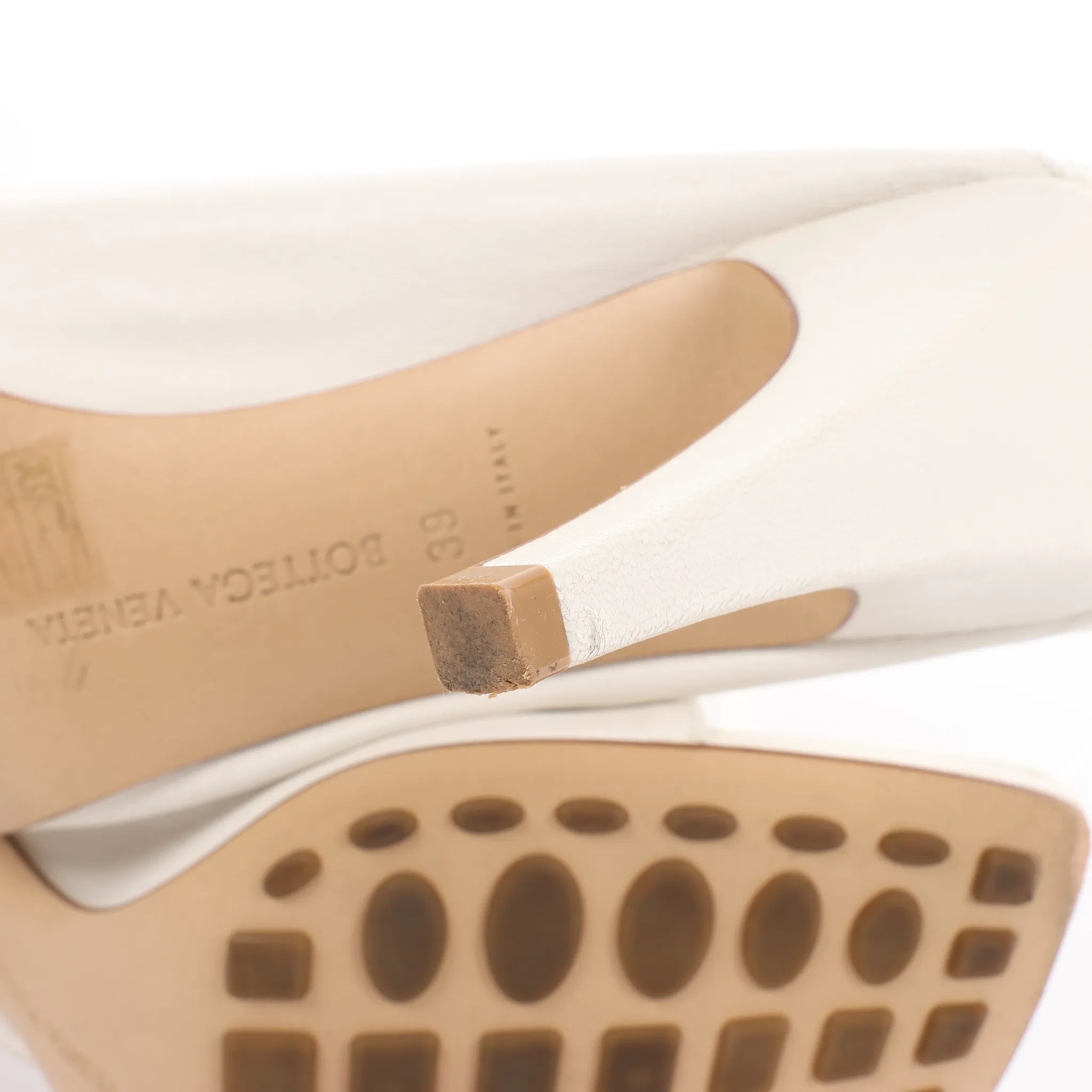 Bottega Veneta Mule Heel Toe Ring Leather in White, Size 39 EU