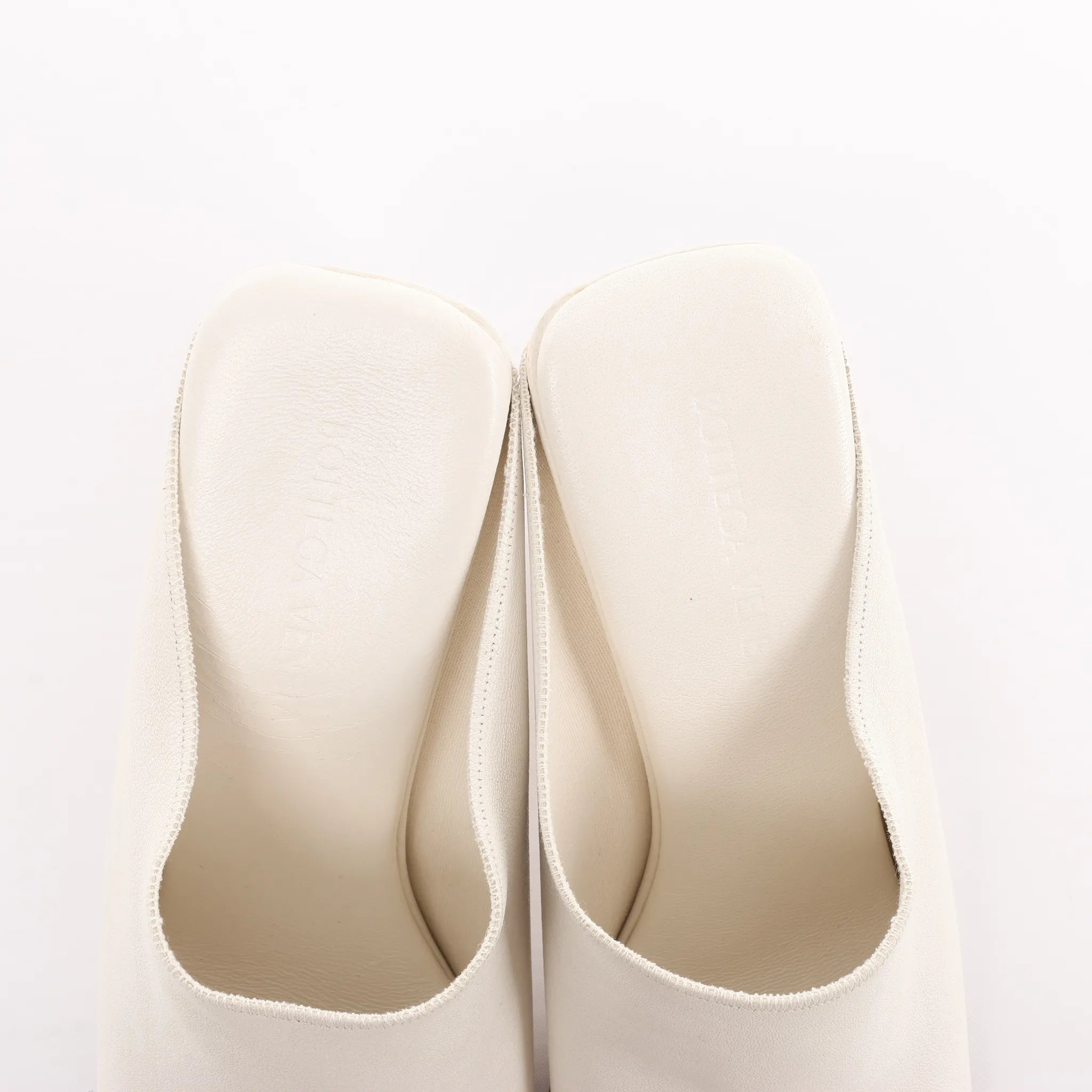 Bottega Veneta Mule Heel Toe Ring Leather in White, Size 39 EU