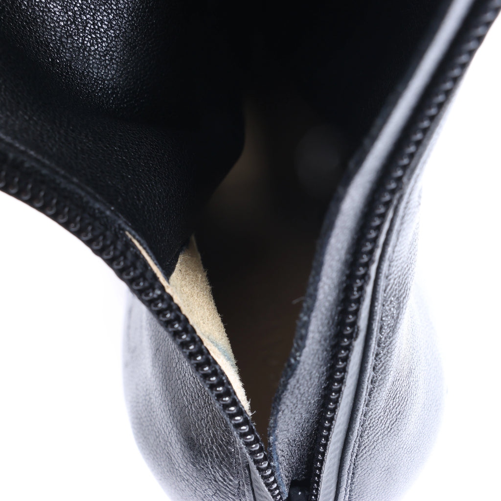 Bottega Veneta Leather Ankle Boots in Black ITZTQ99VEQTC, Size EU 38.5