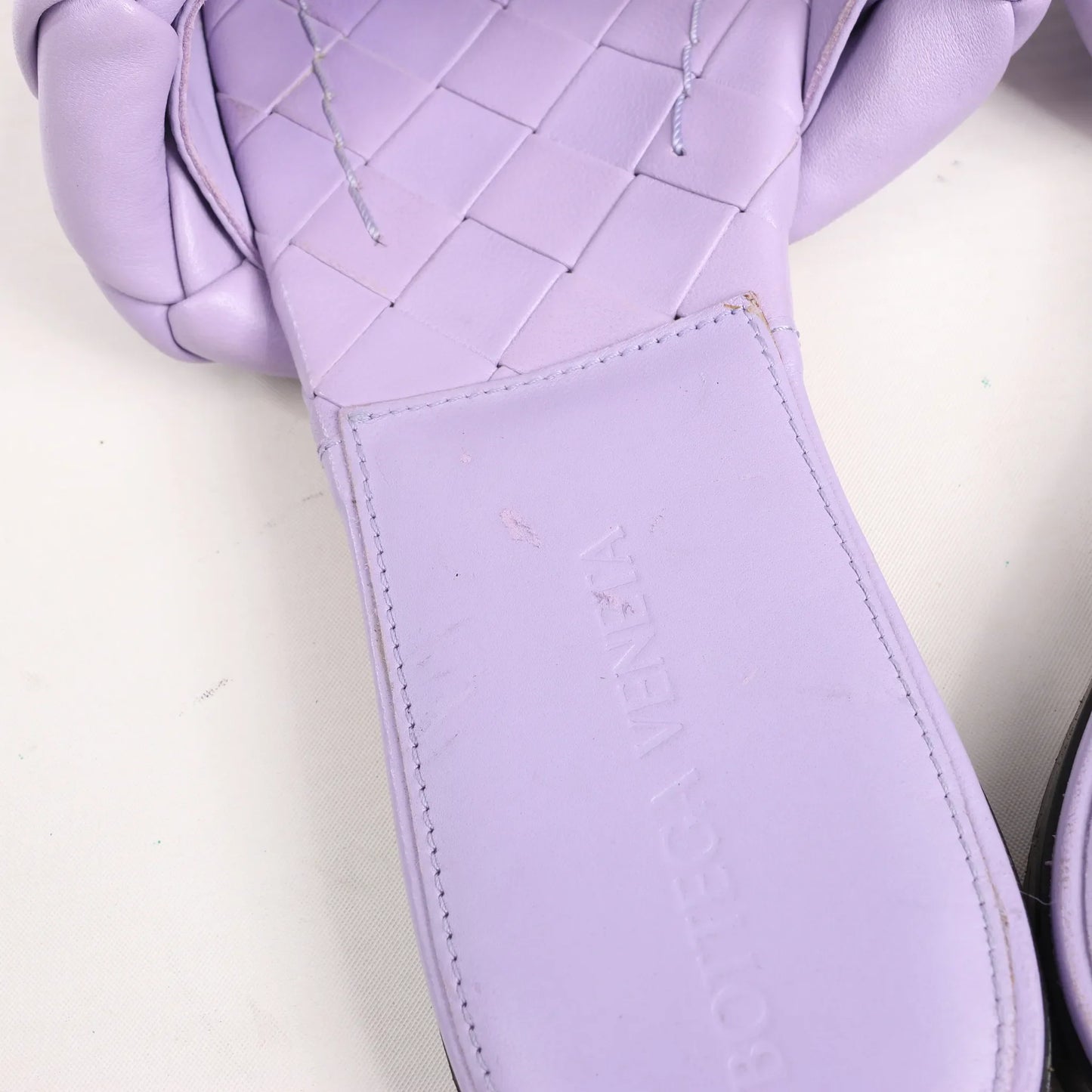 Bottega Veneta Lido Intrecciato Leather Sandals in Purple, Size 37 EU