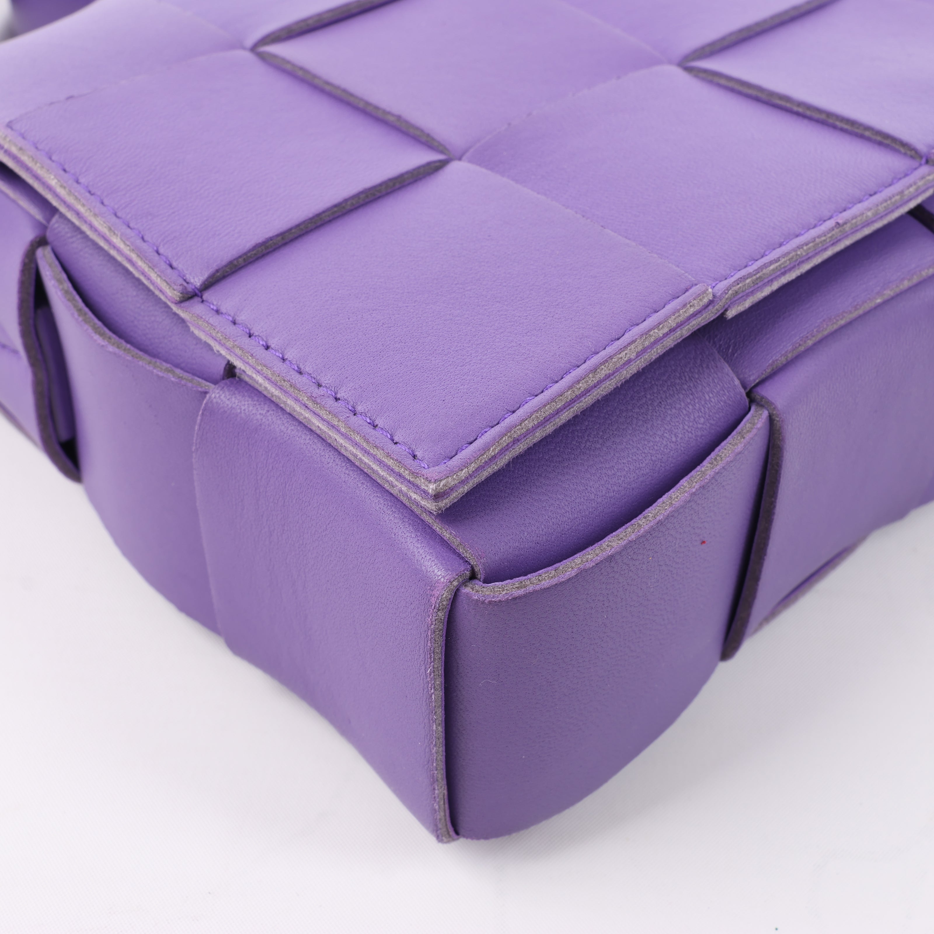 Bottega Veneta Maxi Intrecciato Cassette Leather Shoulder Bag in Purple