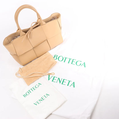 Bottega Veneta Nappa Maxi Intrecciato Medium Arco Handbag in Beige
