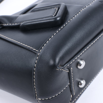 Bottega Veneta Arco Maxi Intrecciato Leather Handbag in Black