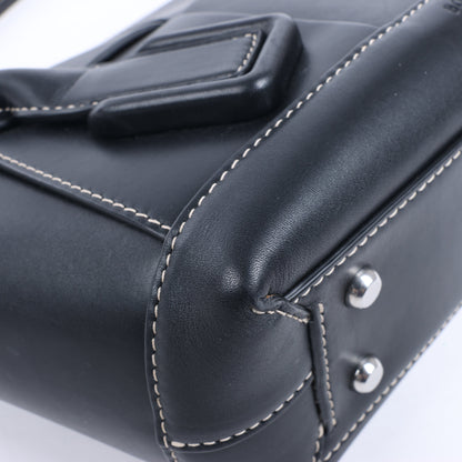 Bottega Veneta Arco Maxi Intrecciato Leather Handbag in Black