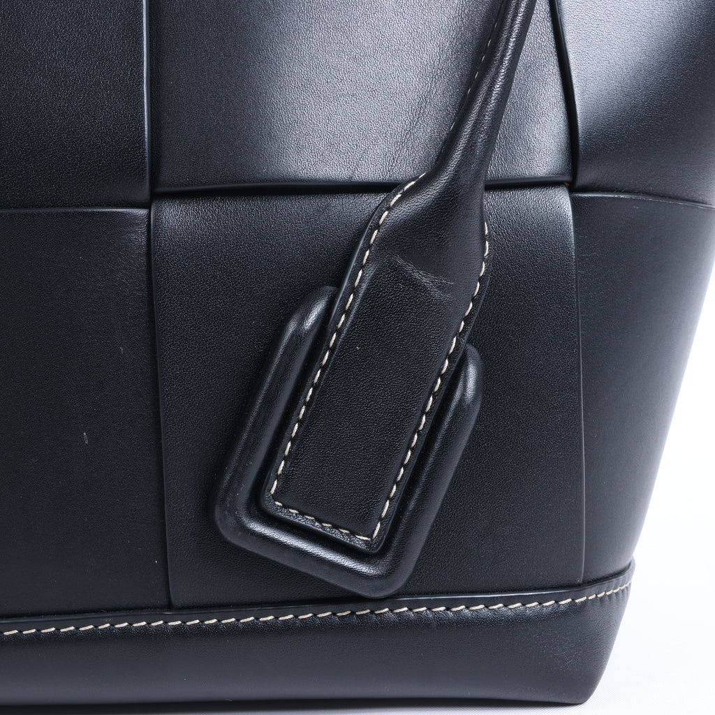 Bottega Veneta Arco Maxi Intrecciato Leather Handbag in Black
