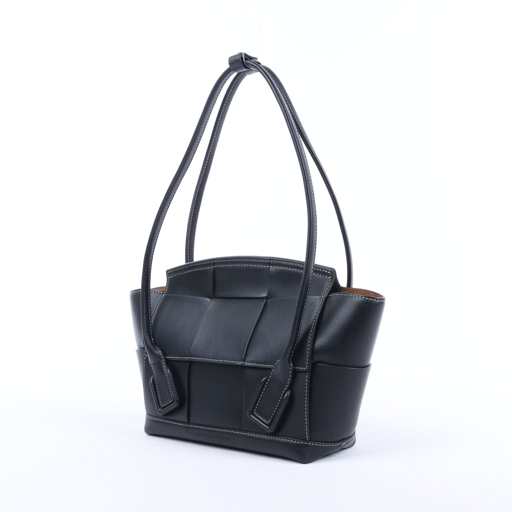 Bottega Veneta Arco Maxi Intrecciato Leather Handbag in Black