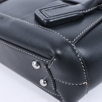 Bottega Veneta Arco Maxi Intrecciato Leather Handbag in Black
