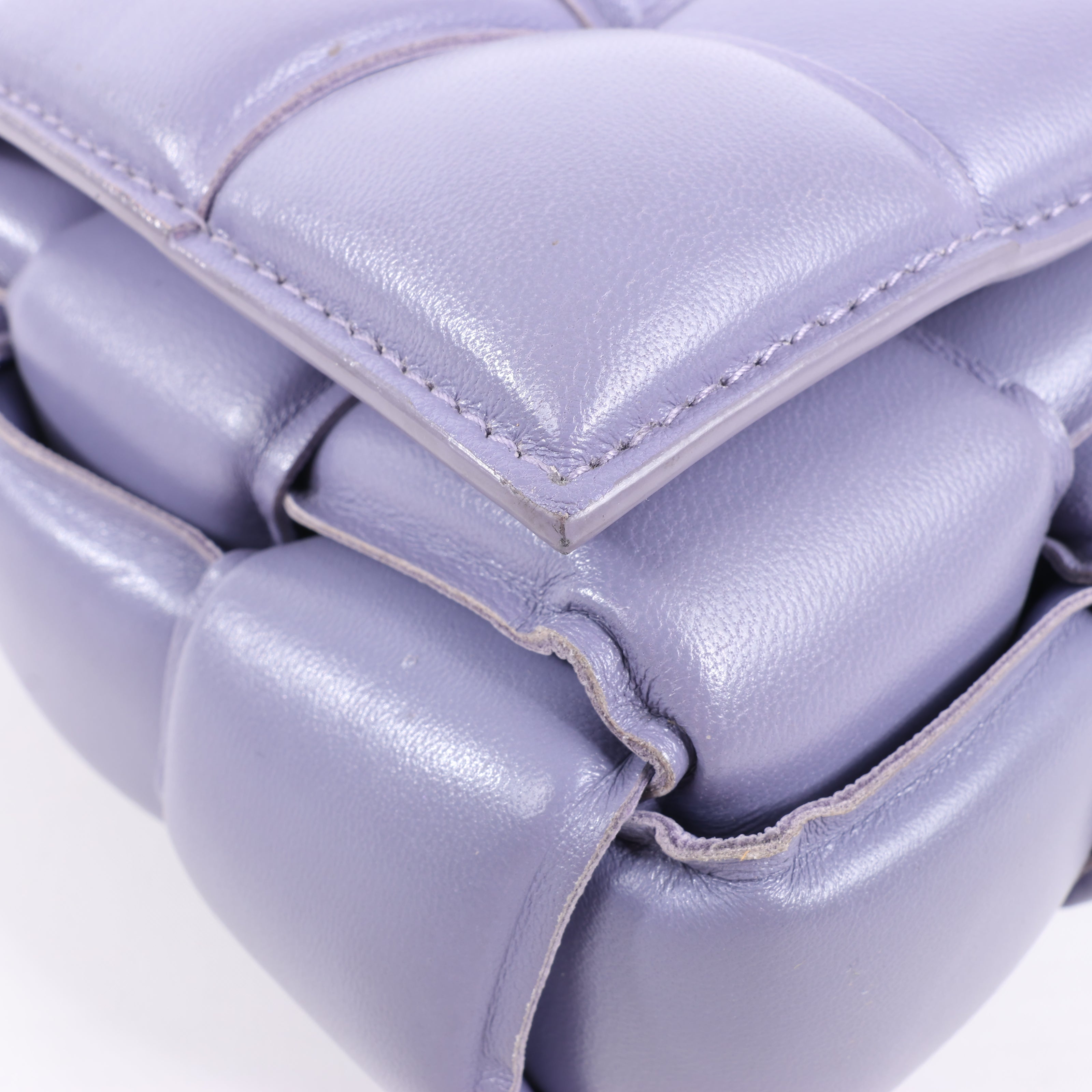 Bottega Veneta Padded Cassette Maxi Intrecciato Leather Shoulder Bag in Purple