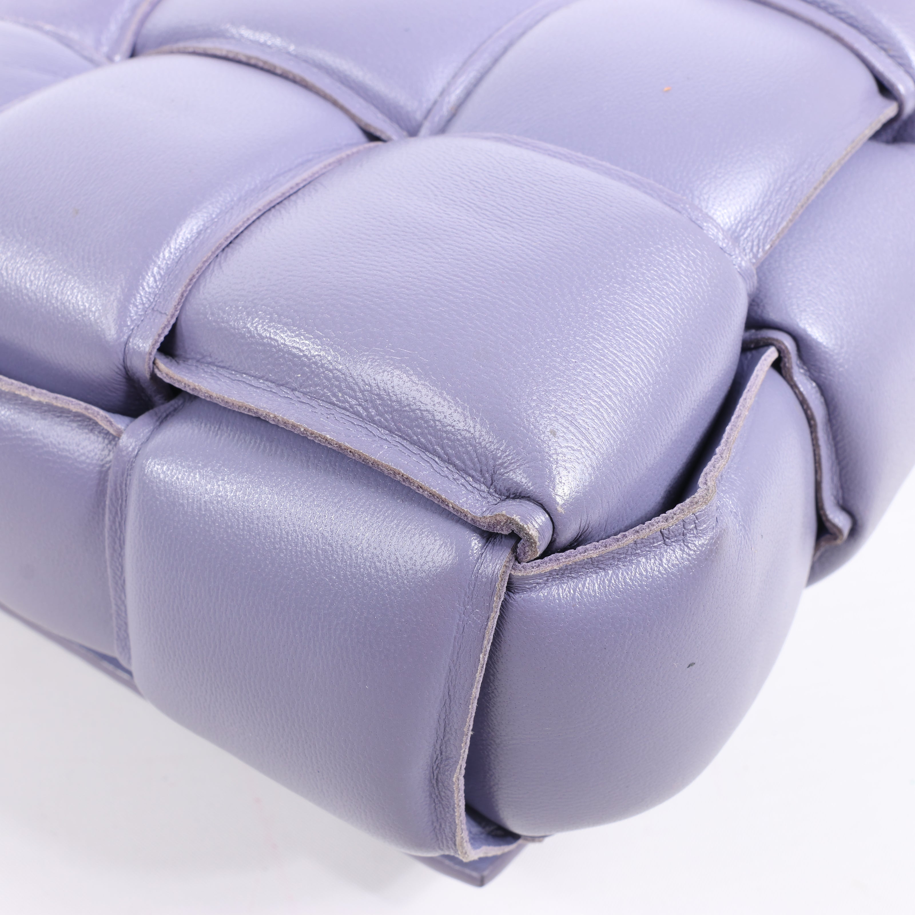 Bottega Veneta Padded Cassette Maxi Intrecciato Leather Shoulder Bag in Purple