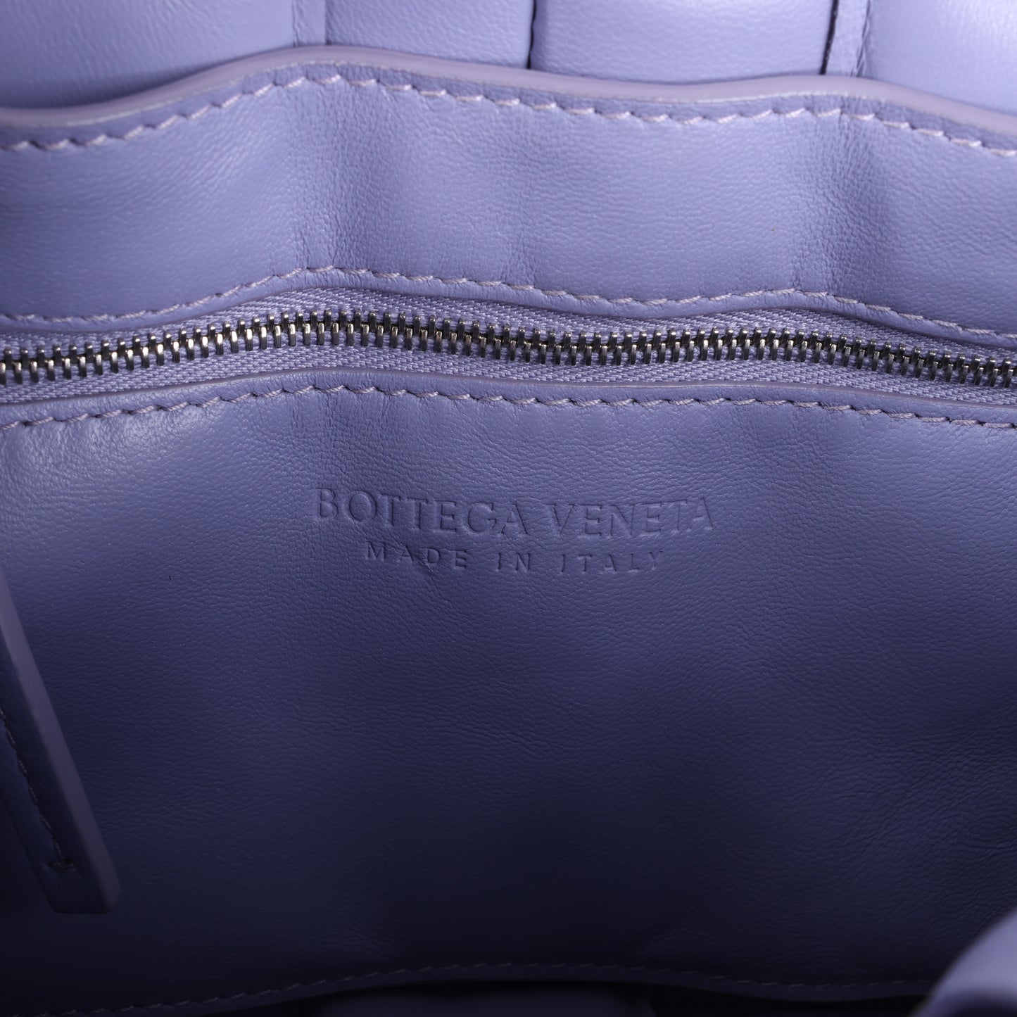 Bottega Veneta Padded Cassette Maxi Intrecciato Leather Shoulder Bag in Purple