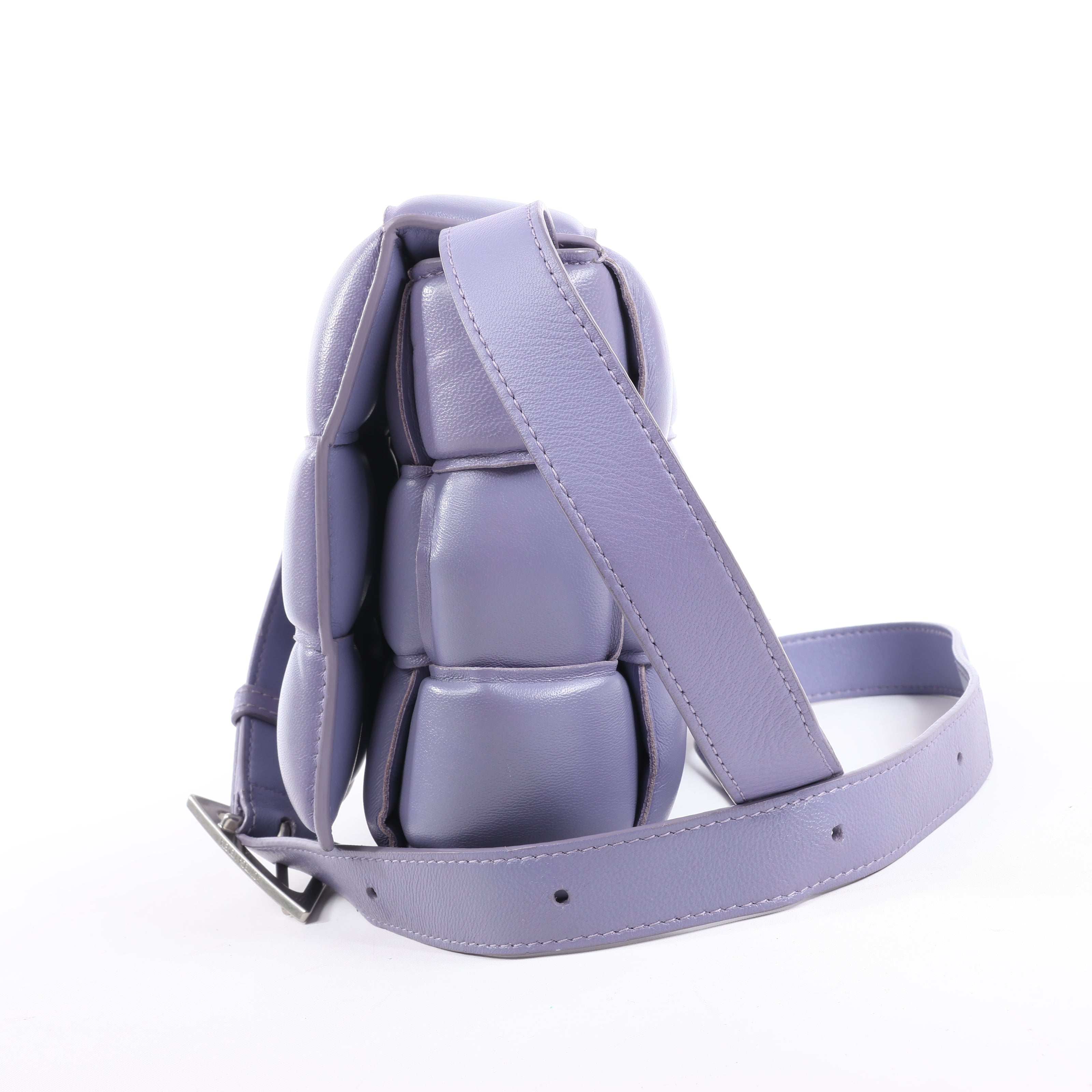 Bottega Veneta Padded Cassette Maxi Intrecciato Leather Shoulder Bag in Purple