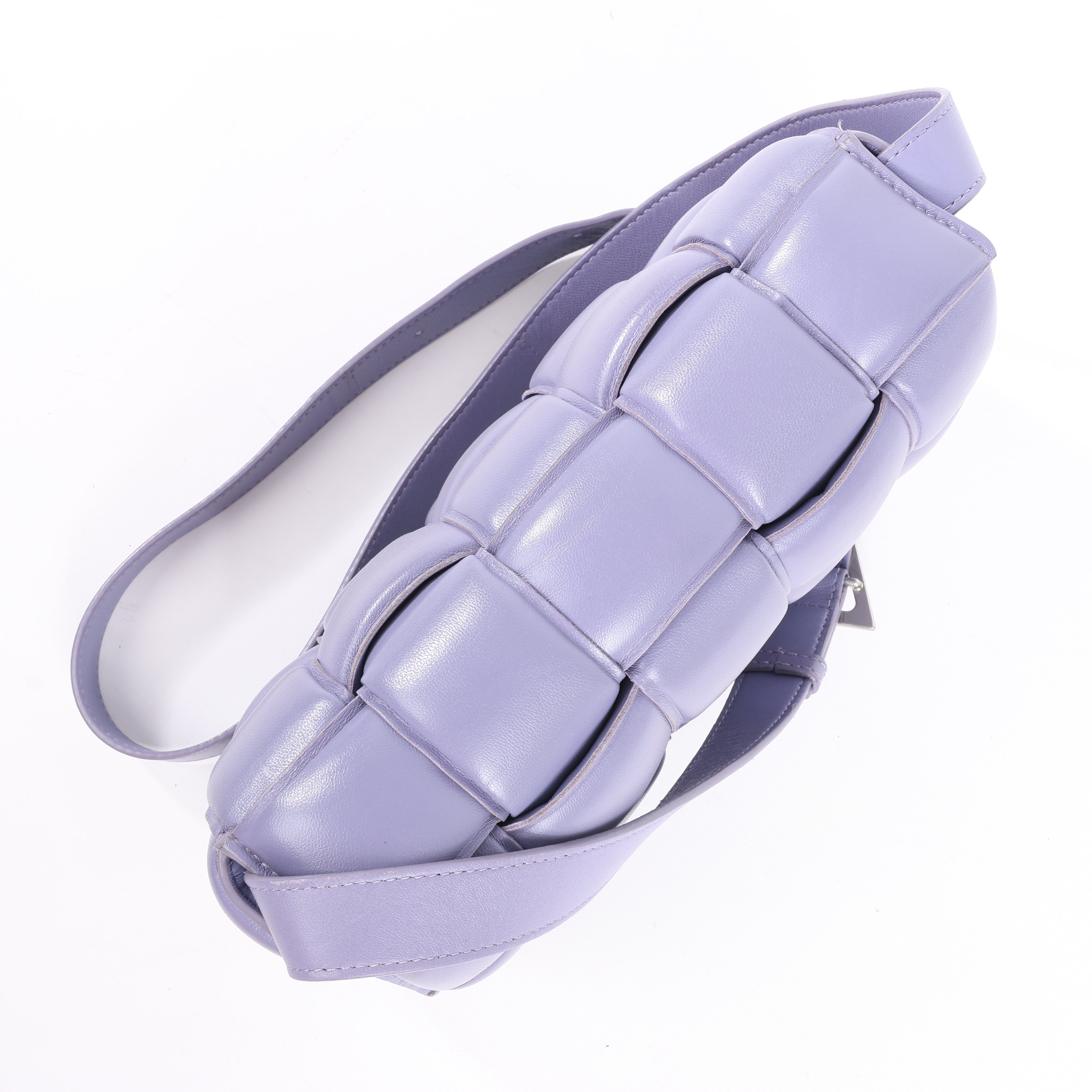 Bottega Veneta Padded Cassette Maxi Intrecciato Leather Shoulder Bag in Purple