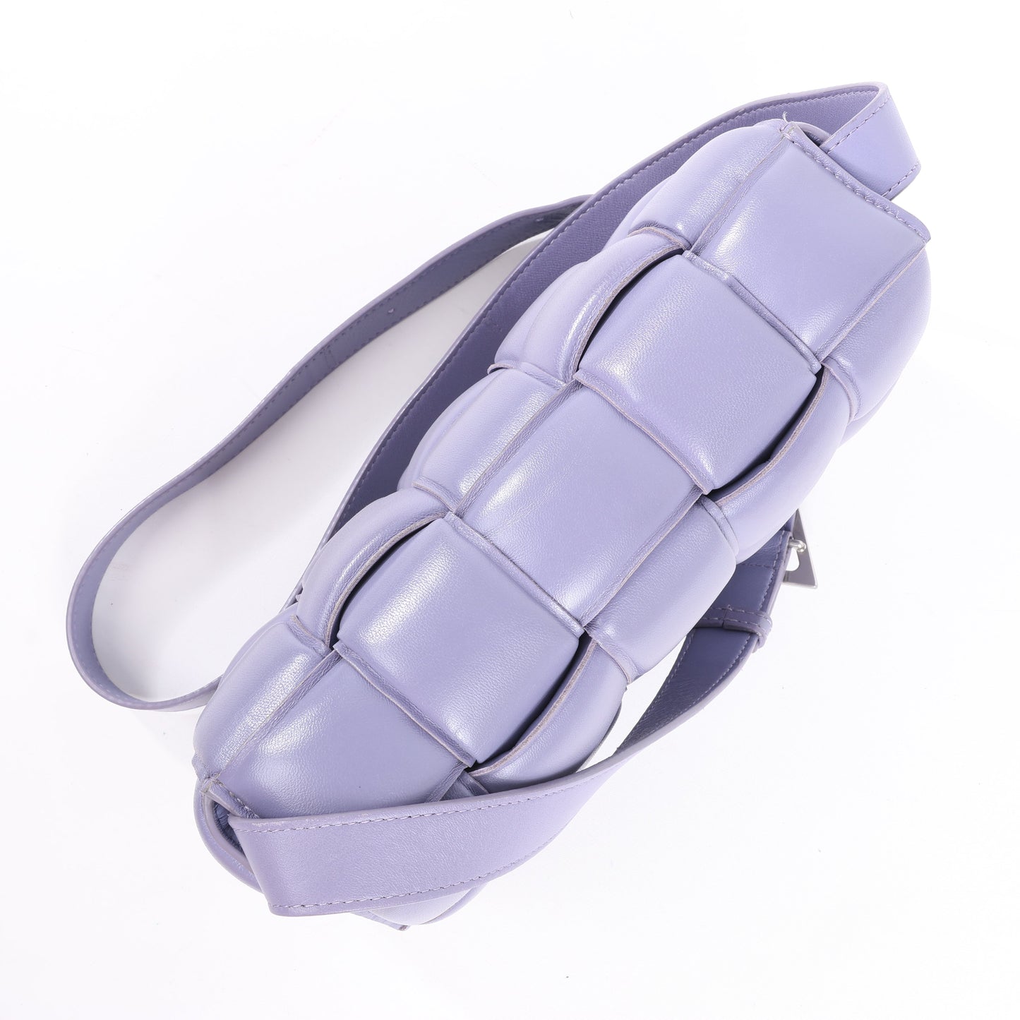 Bottega Veneta Padded Cassette Maxi Intrecciato Leather Shoulder Bag in Purple