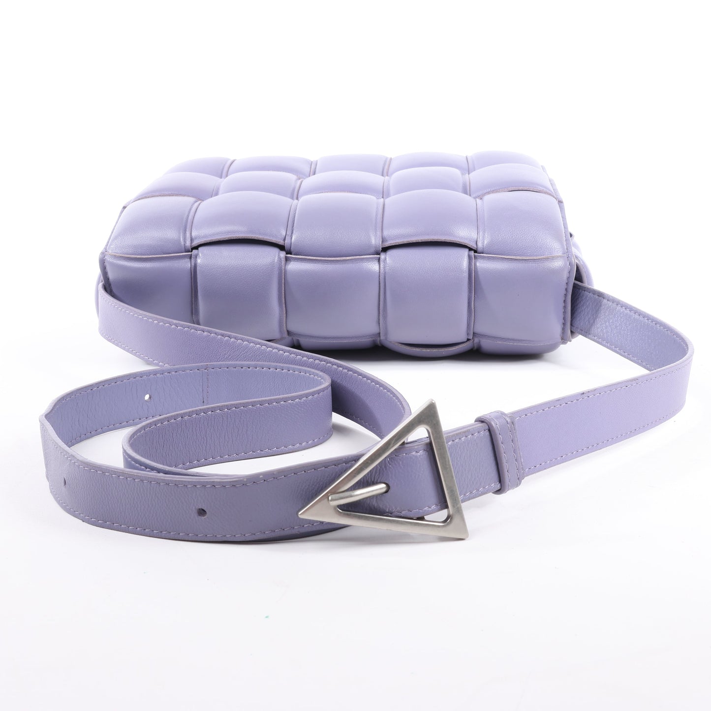 Bottega Veneta Padded Cassette Maxi Intrecciato Leather Shoulder Bag in Purple