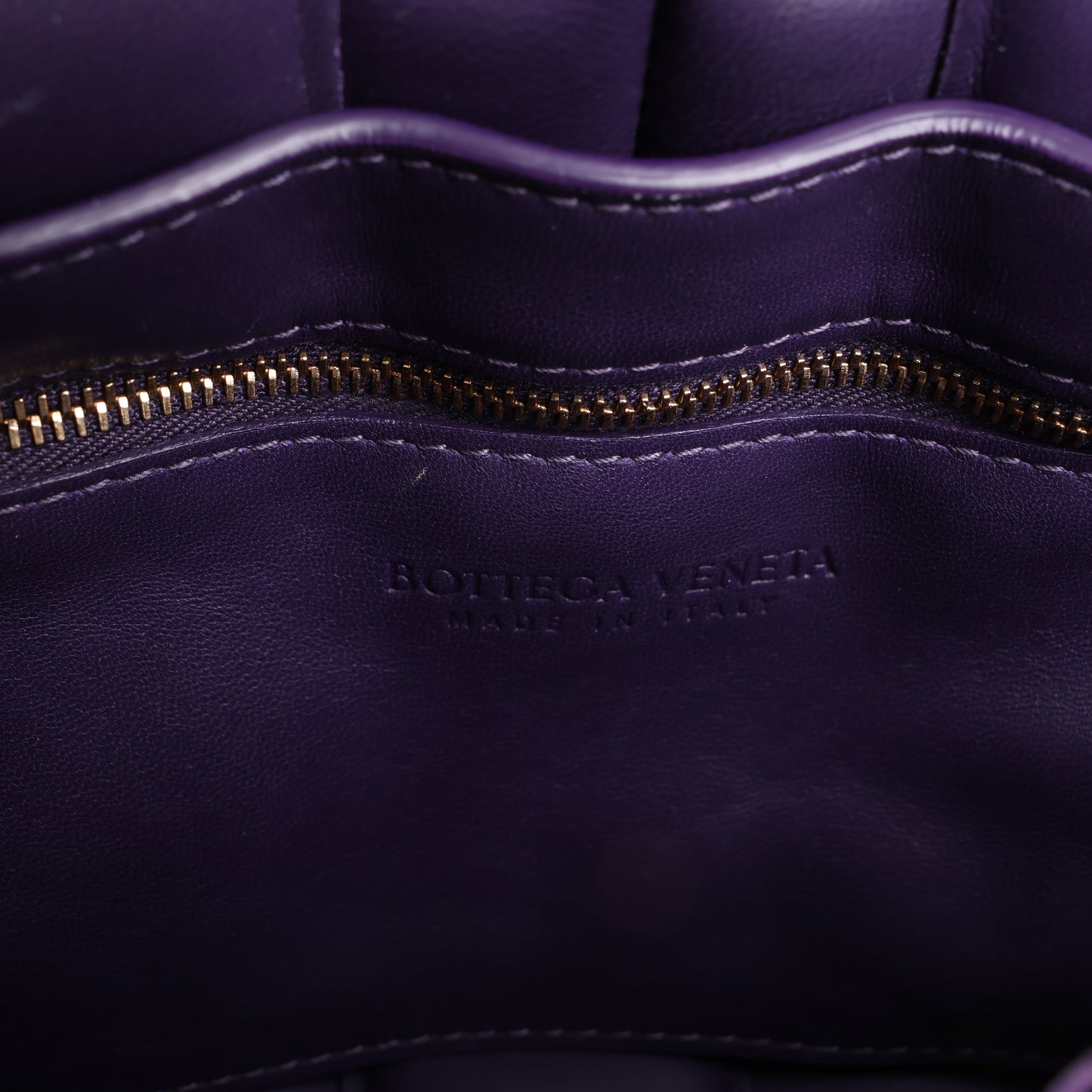 Bottega Veneta Padded Cassette Maxi Intrecciato Leather Shoulder Bag in Purple