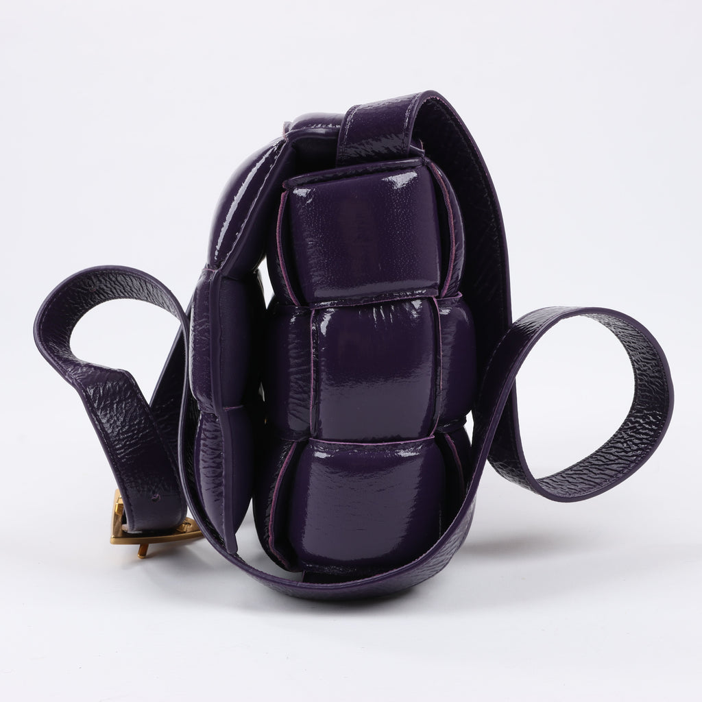 Bottega Veneta Padded Cassette Maxi Intrecciato Leather Shoulder Bag in Purple