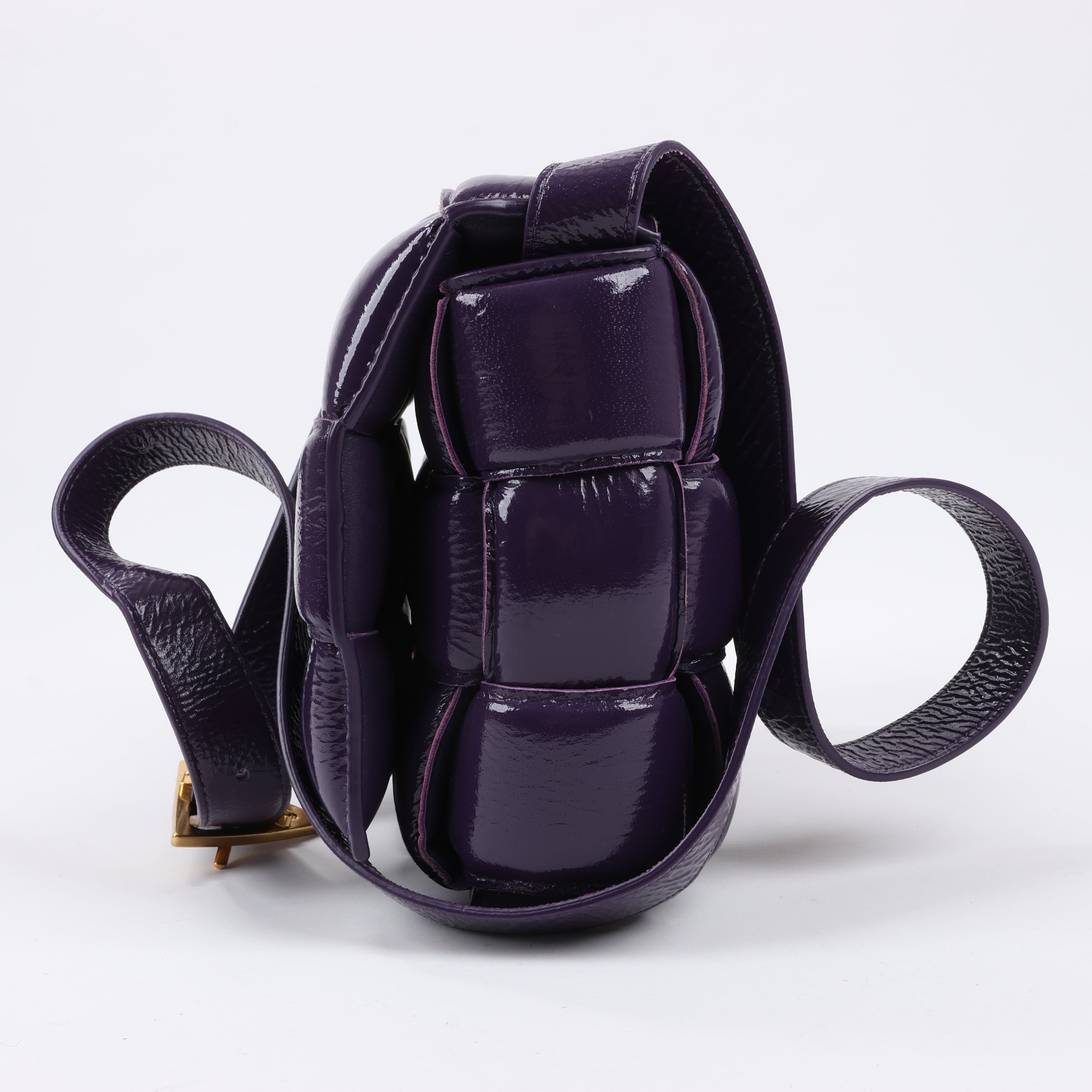 Bottega Veneta Padded Cassette Maxi Intrecciato Leather Shoulder Bag in Purple