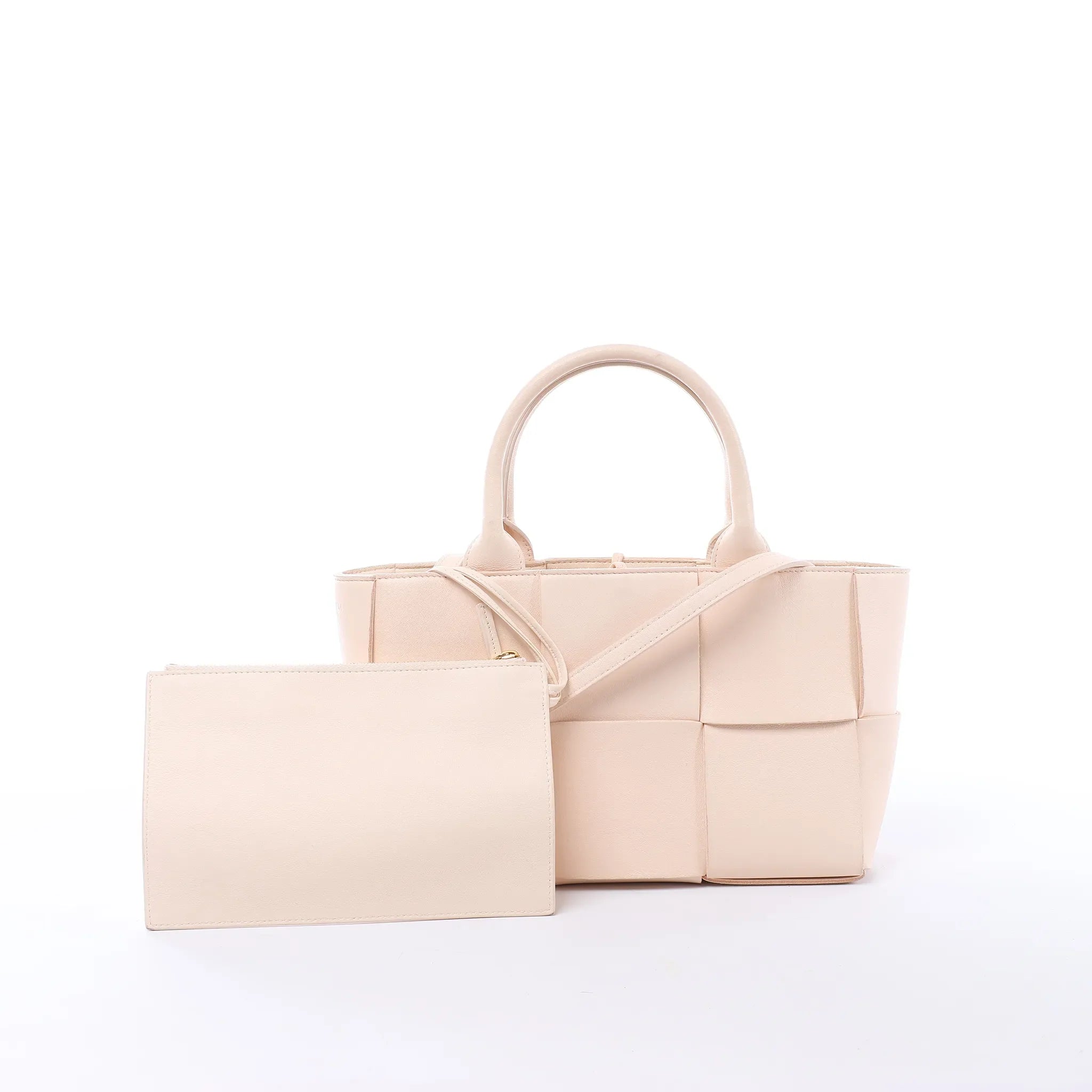 Bottega Veneta The Arco Maxi Intrecciato Leather Handbag in Pink