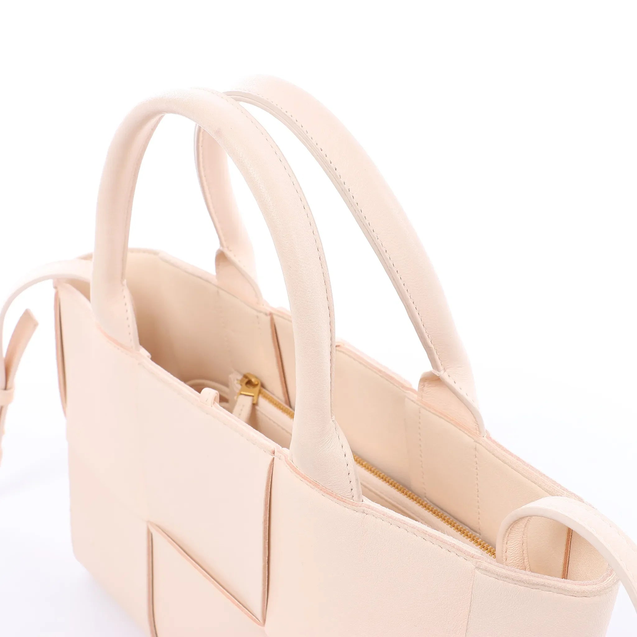Bottega Veneta The Arco Maxi Intrecciato Leather Handbag in Pink