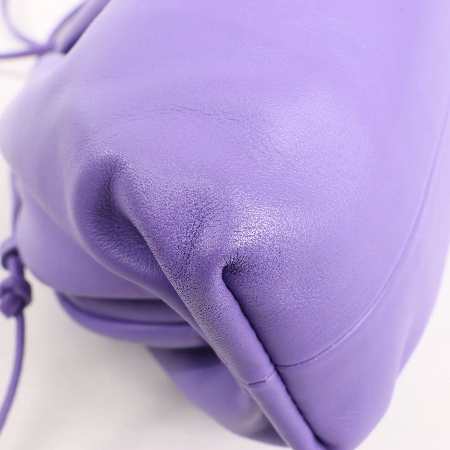 Bottega Veneta Mini The Pouch Leather Crossbody bag in Purple