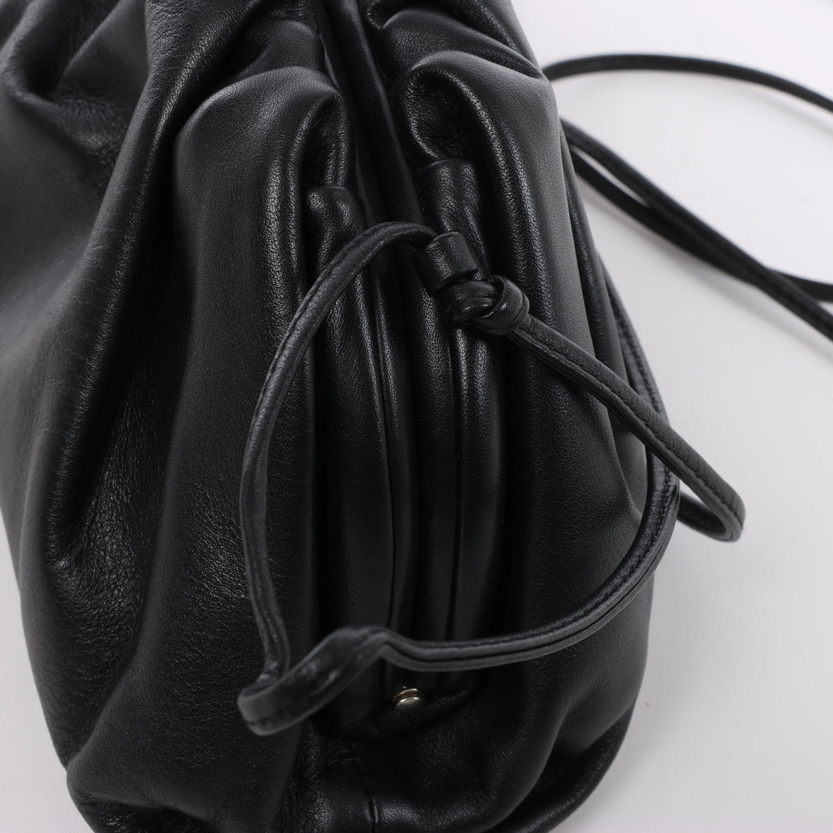 Bolso de hombro de cuero Intrecciato Bottega Veneta en rosa