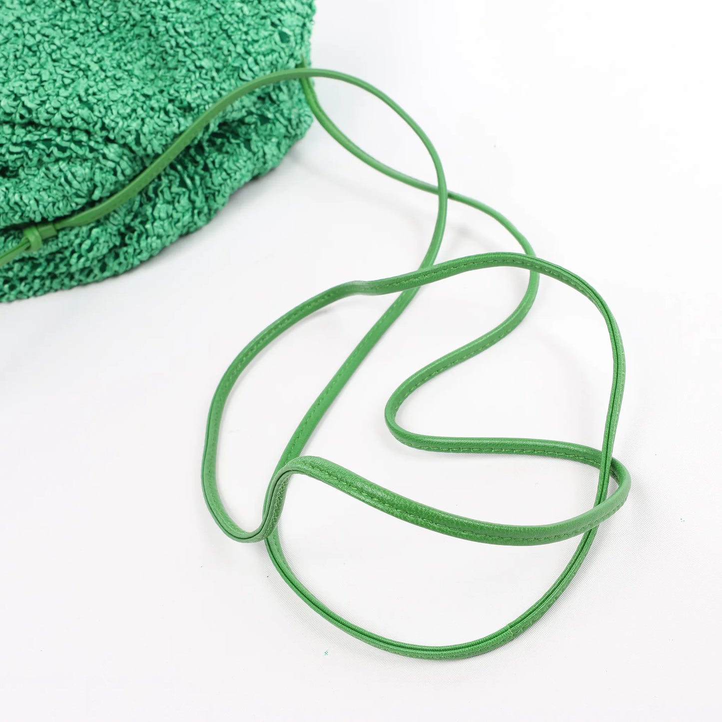 Bottega Veneta The Pouch Mini Raffia x Leather Crossbody bag in Green