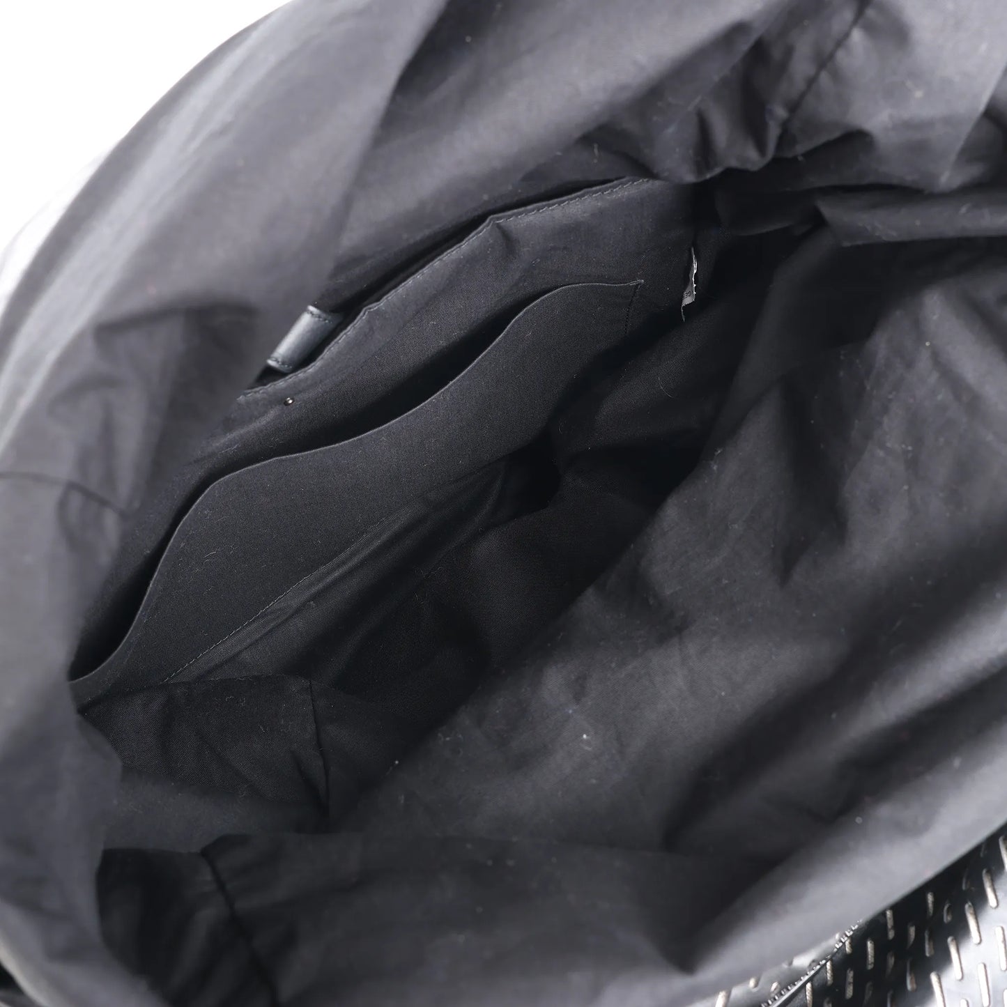 Sac à dos Bottega Veneta en cuir perforé noir