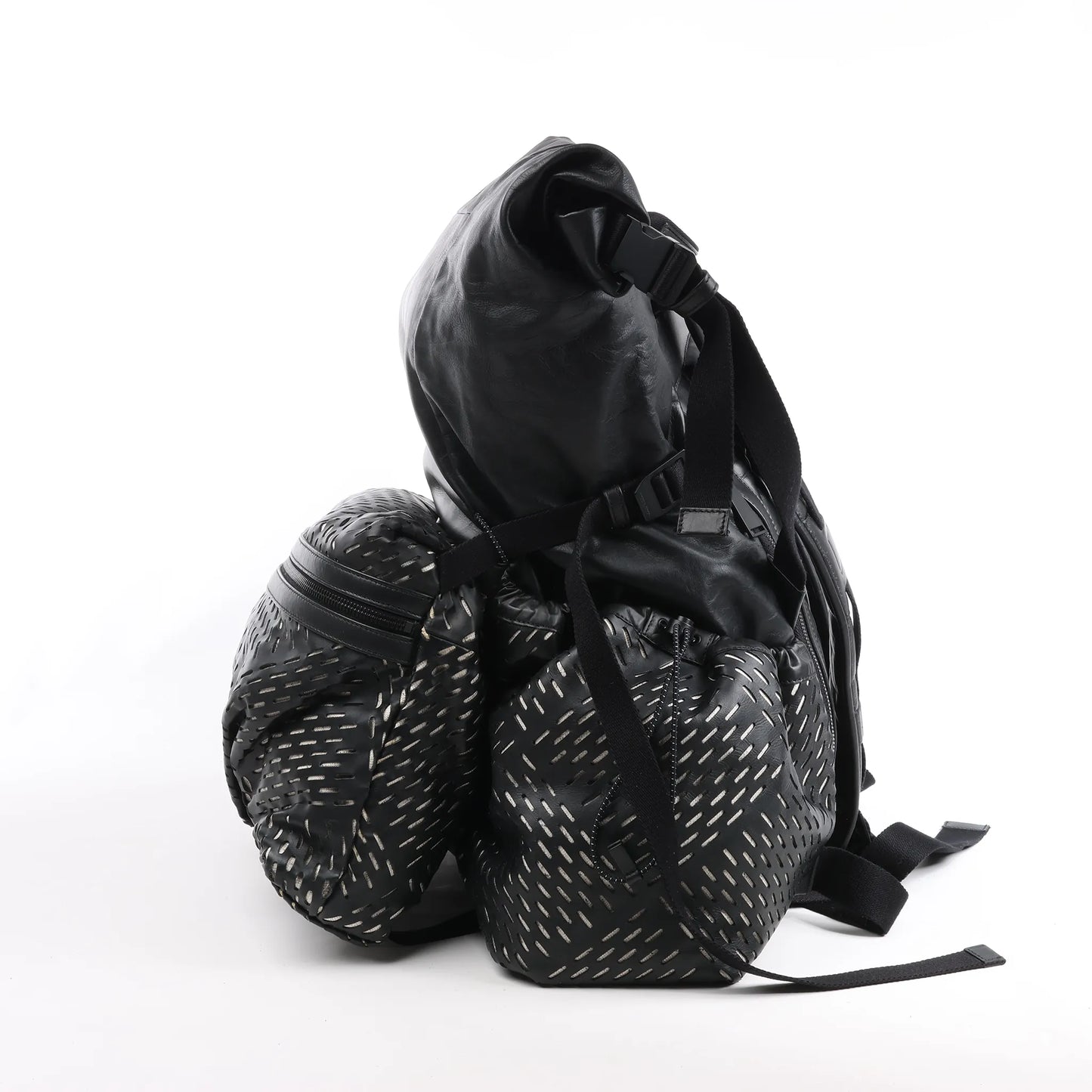 Sac à dos Bottega Veneta en cuir perforé noir