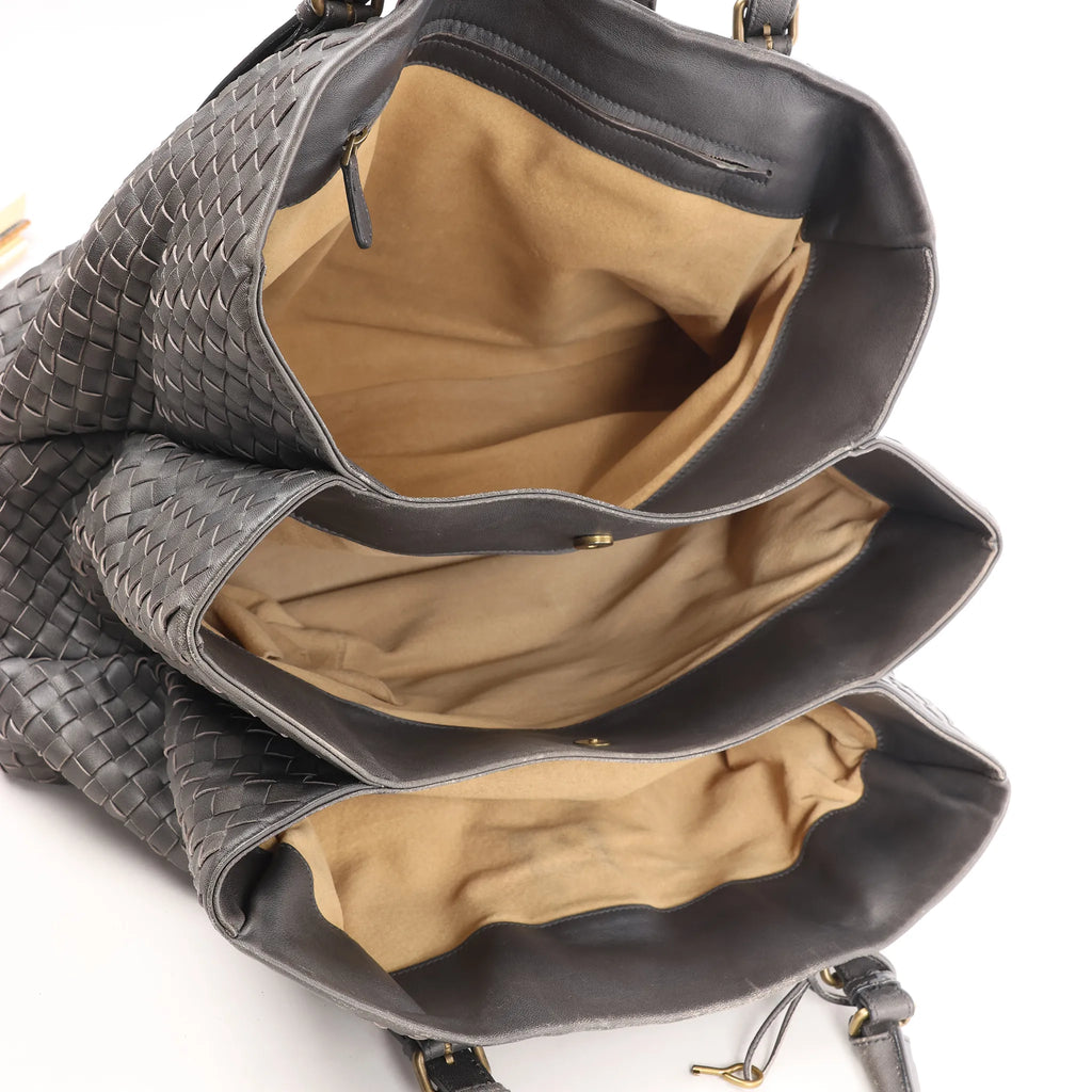 Bottega Veneta Intrecciato Roma Leather Handbag in Gray