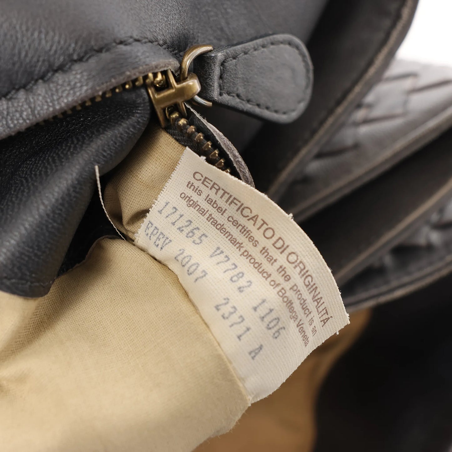 Bottega Veneta Intrecciato Roma Leather Handbag in Gray