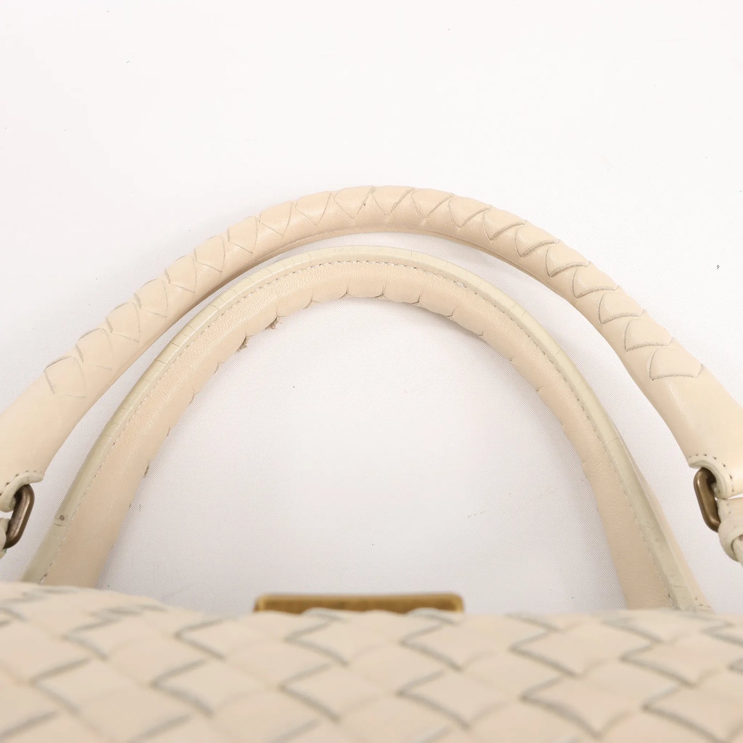 Bottega Veneta Intrecciato Roma Leather Handbag in Beige 171265