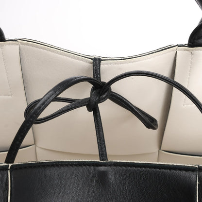 Bottega Veneta The Arco Maxi Intrecciato Large Leather Handbag in Black