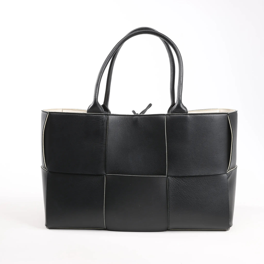 Bottega Veneta The Arco Maxi Intrecciato Large Leather Handbag in Black