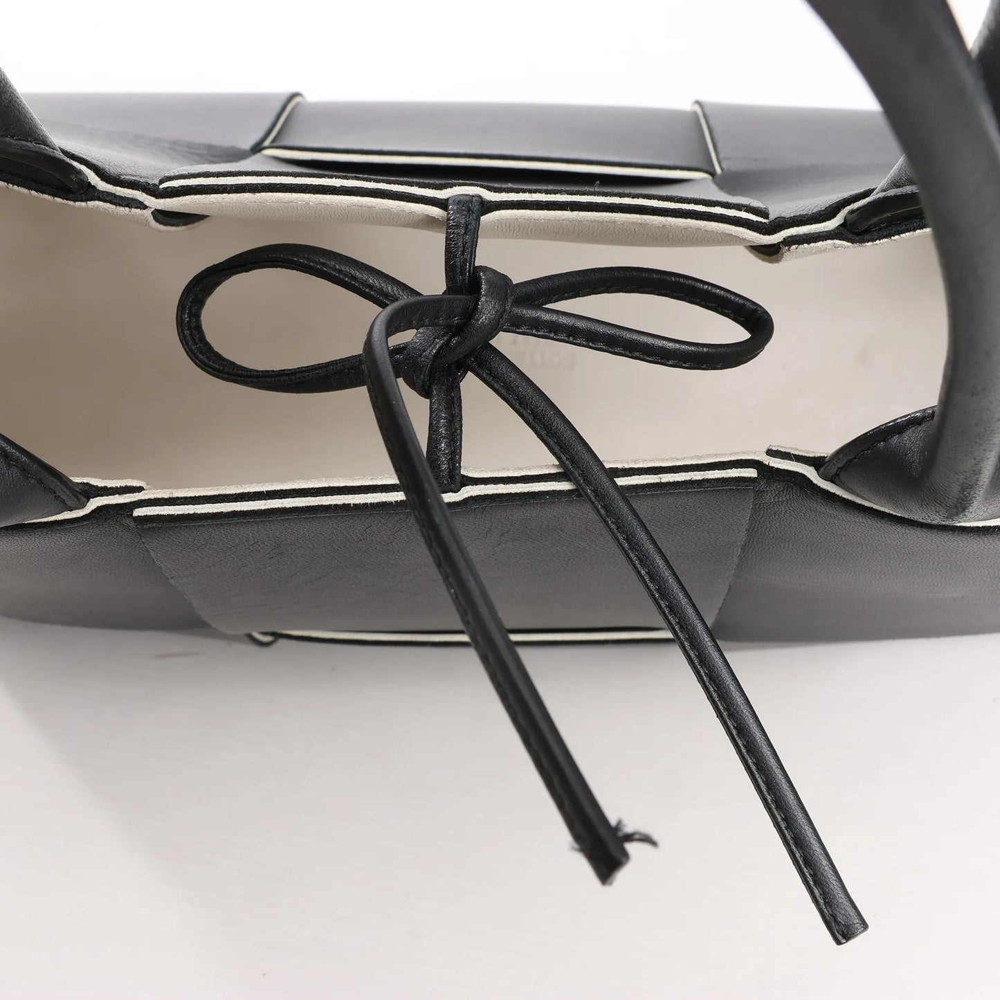 Bottega Veneta The Arco Maxi Intrecciato Leather Handbag in Black