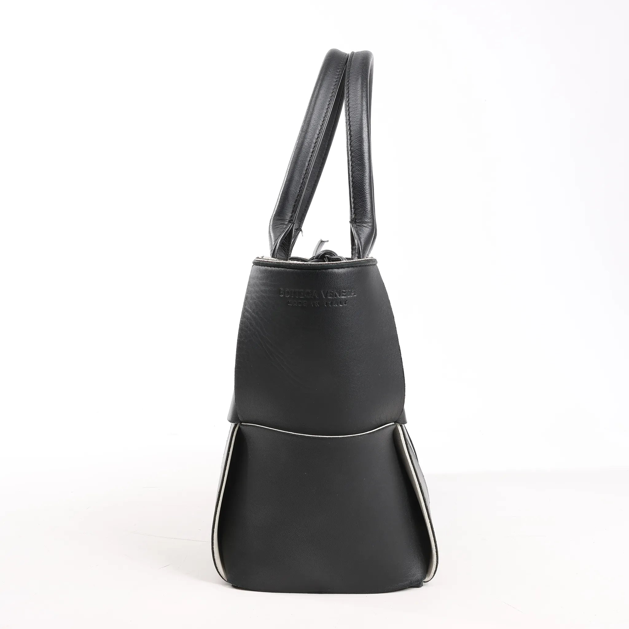Bottega Veneta The Arco Maxi Intrecciato Leather Handbag in Black